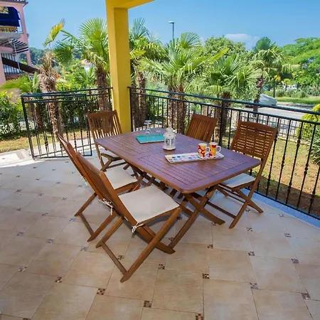 Appartement Moderne In Mit Garten Und Terrasse - B57089 Poreč