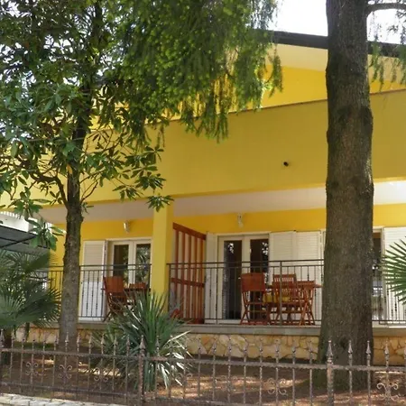 Moderne In Mit Garten Und Terrasse - B57089 Poreč