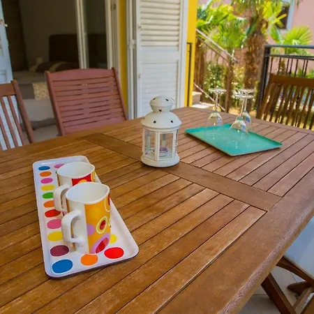 Apartment Moderne In Mit Garten Und Terrasse - B57089