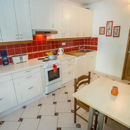 Moderne In Mit Garten Und Terrasse - B57089 Apartment *