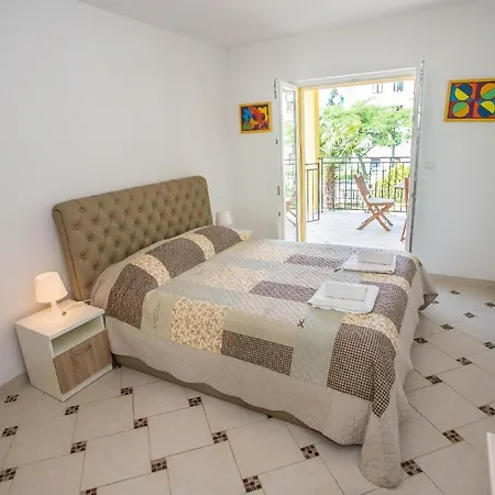 Moderne In Mit Garten Und Terrasse - B57089 Apartment Porec