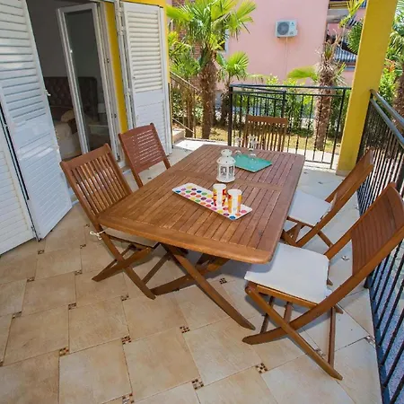Moderne In Mit Garten Und Terrasse - B57089 Apartment Porec
