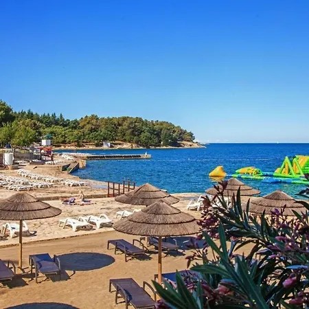 Apartment Moderne In Mit Garten Und Terrasse - B57089 Porec